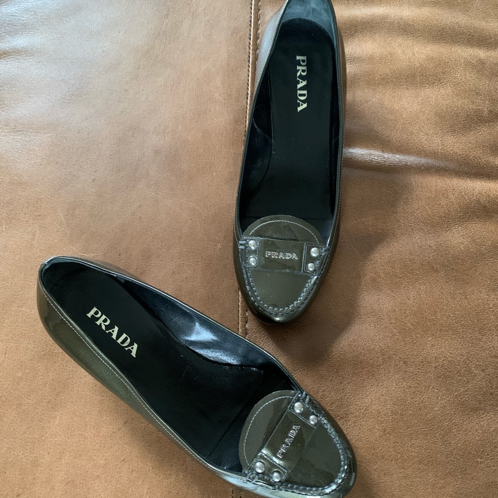 Prada Olive Green Patent Leather Loafers size 7 - Picture 9 of 10